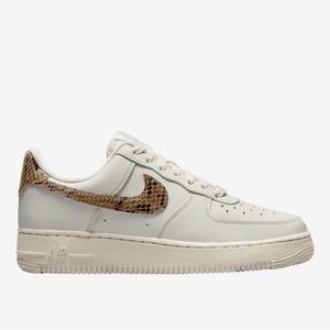 Nike Women's Air Force 1 '07 Shoes
Shoe Size: 8.5
Color: Lt Iron Ore/Htr/Phantom